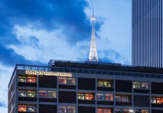 26.4/21・旧横浜市庁舎跡地に、旧市庁舎行政棟を活用したホテル「OMO7横浜 by 星野リゾート」がオープンします！