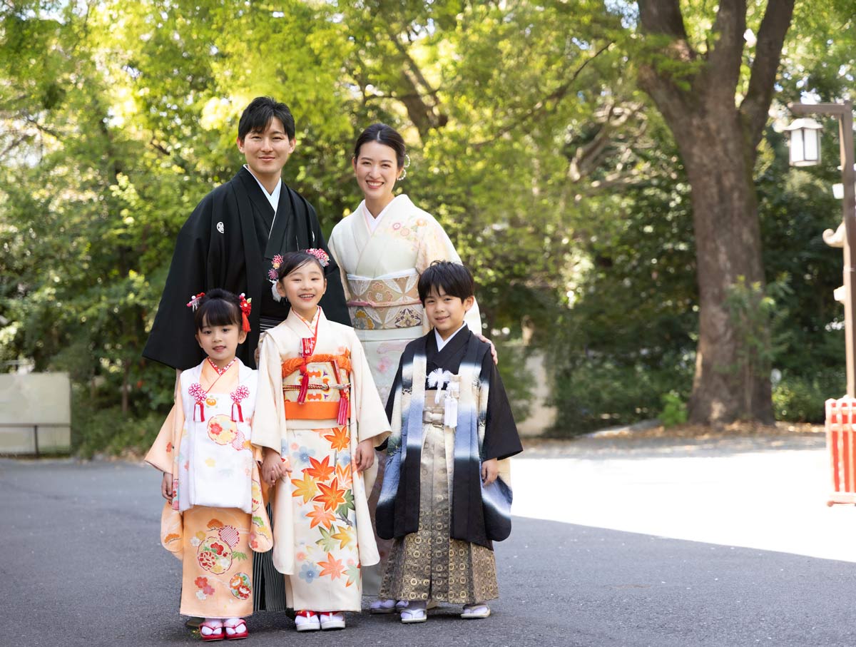 葉山郷総鎮守 森戸大明神で七五三、着付けから祈祷まで。7,8月は現地で予約会